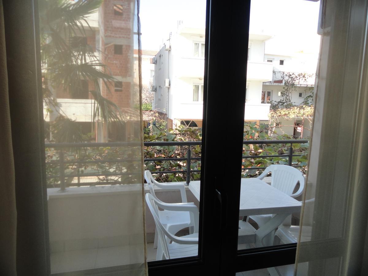 Apartments Mare Budva Bilik gambar
