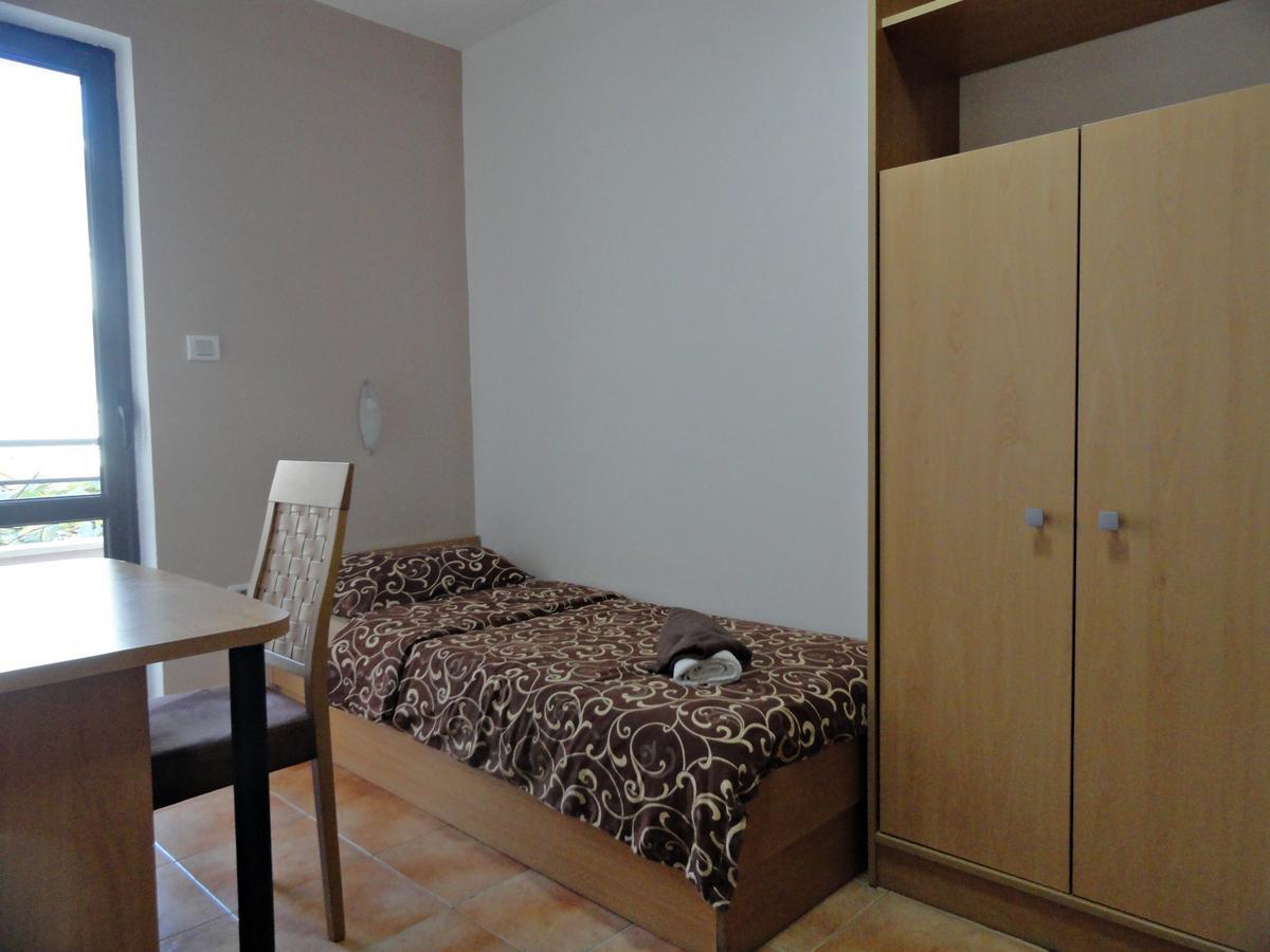 Apartments Mare Budva Bilik gambar